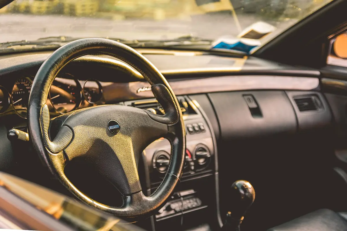 Intensive driving courses vs weekly lessons