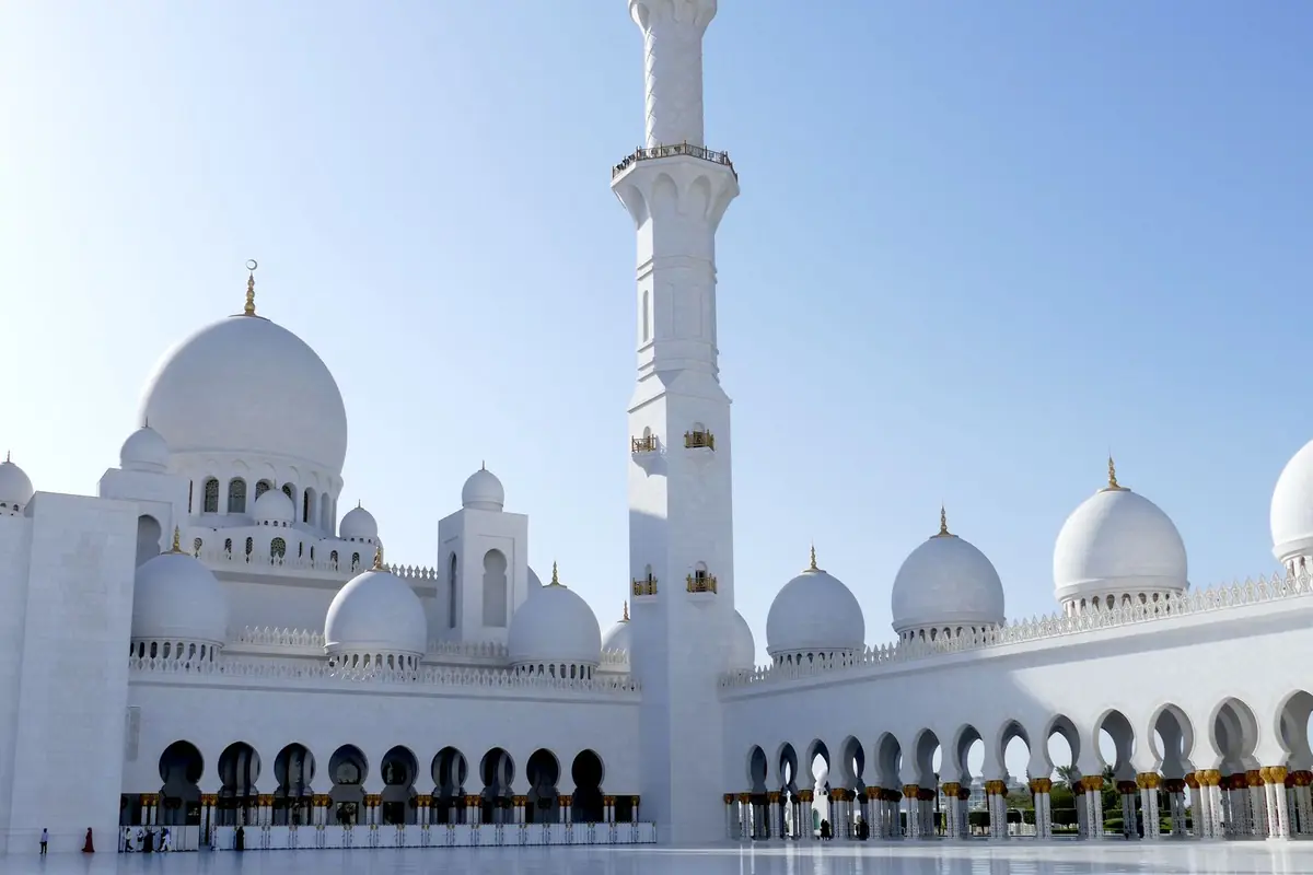 The marble courtyard of the Sheikh Zayed Grand Mosque