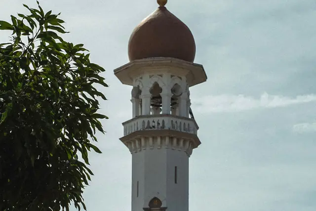 Where to stay in Penang: George Town or Batu Ferringhi? An honest comparison
