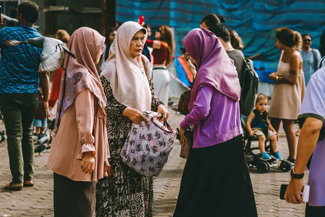 Best SIM card or eSIM for Malaysia for UK travellers: how to get online on arrival